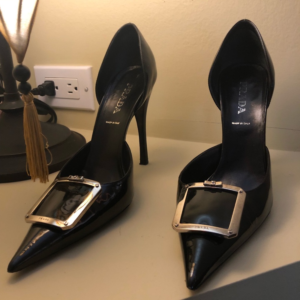 Prada size 38 in euro..... size 8.0 in us